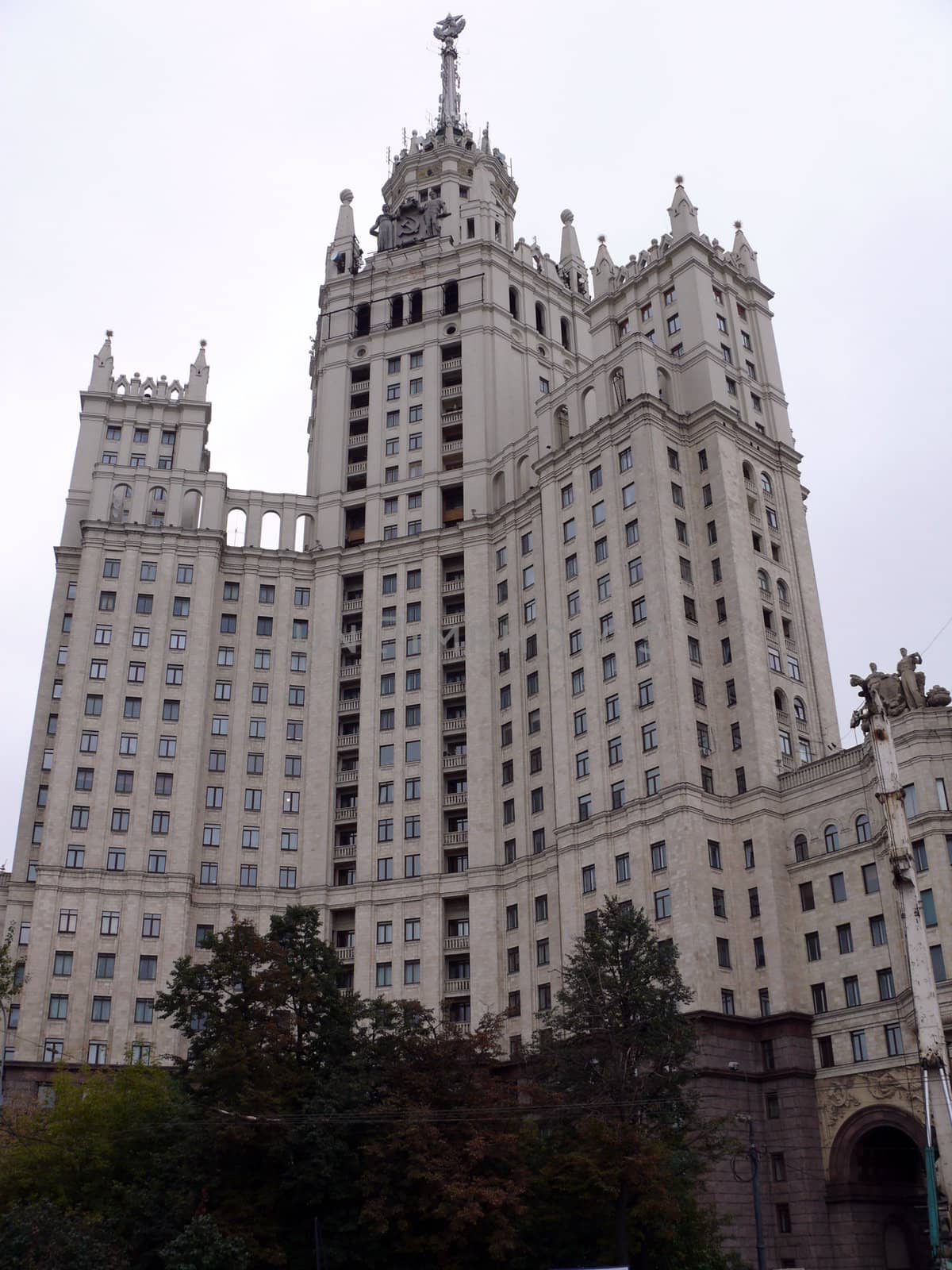 Skycraper in Kotelnicheskaya embankment - Moscow