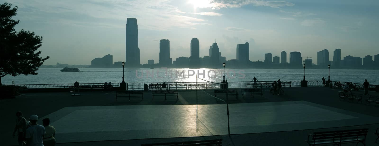 New Jersey panorama photo, building silhouettes, photo taken from Manhattan