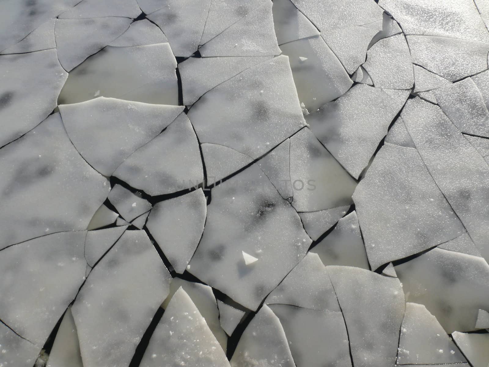 Ice crack texture in the Moscow river by Stoyanov