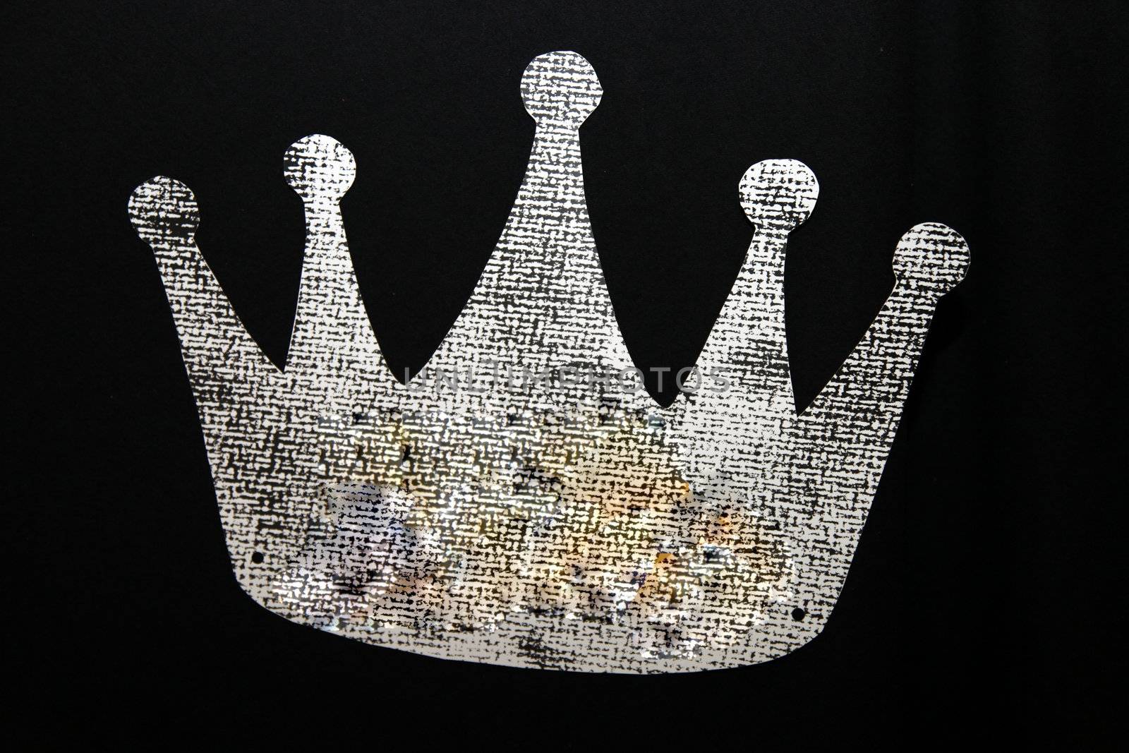 a royal crown   by Farina6000
