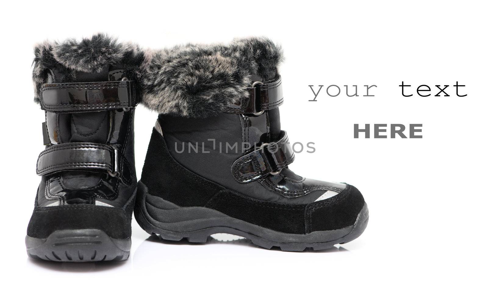 Black child's winter boots  by Olinkau