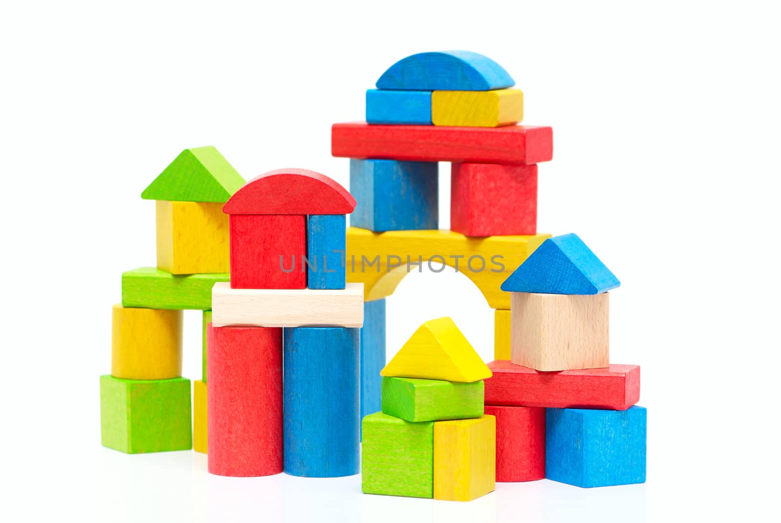 Wooden building blocks by Olinkau