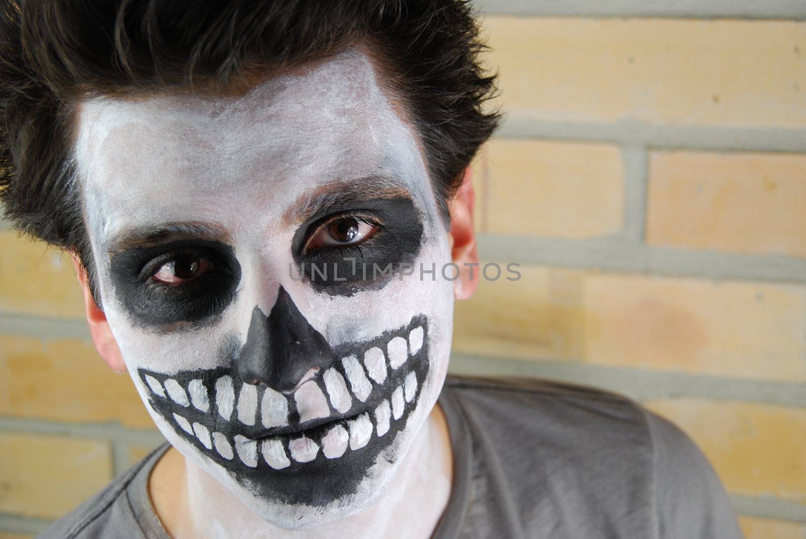 Portrait of a creepy skeleton guy (Carnival face painting) by luissantos84