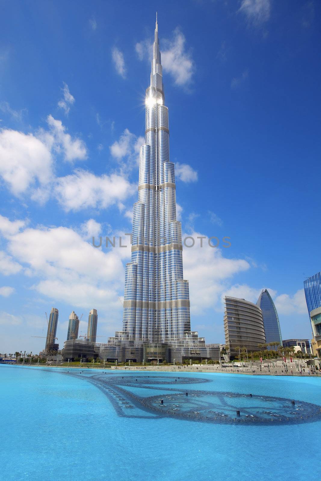 Burj Khalifa by kjorgen