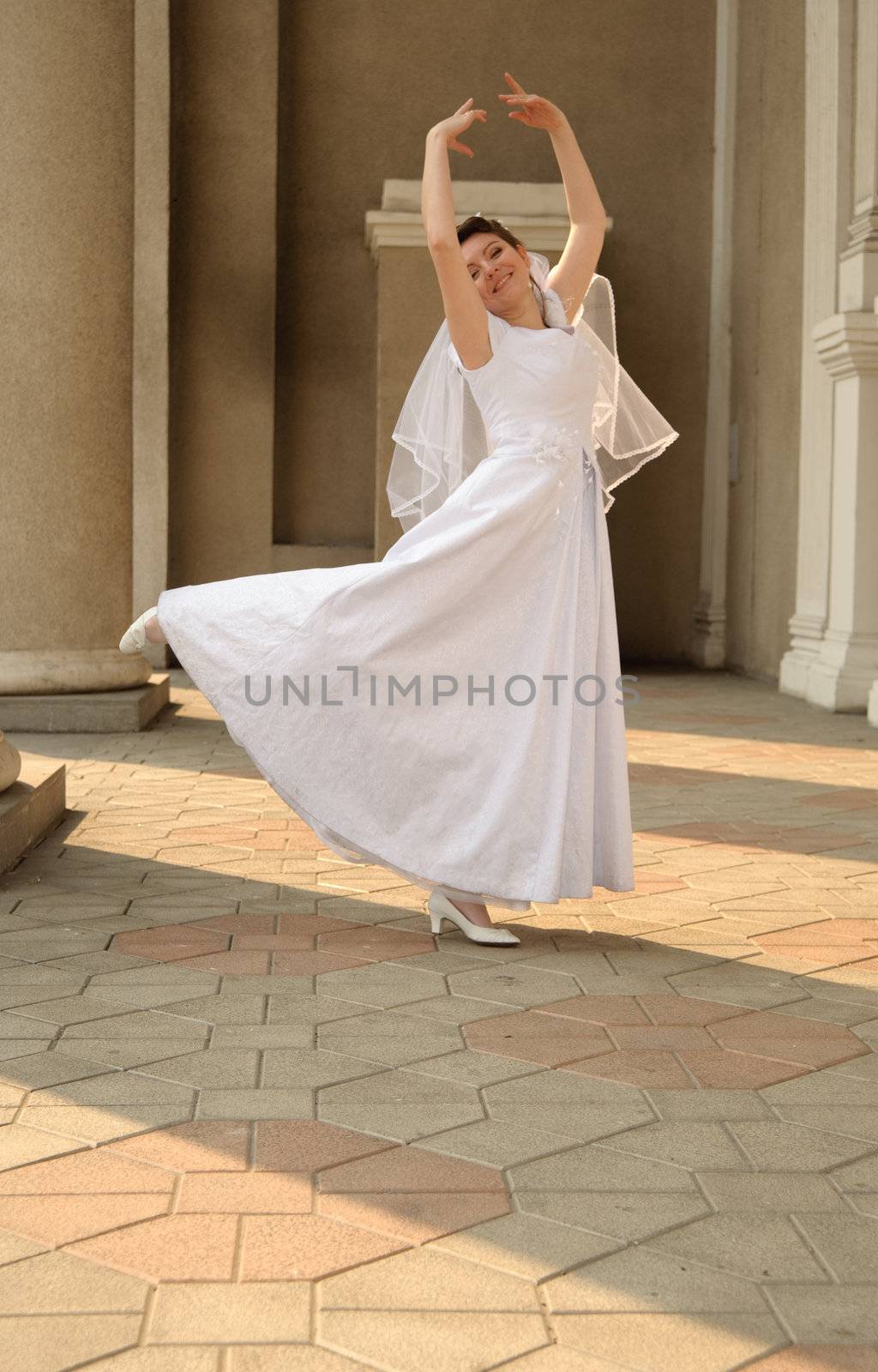 The dancing bride by galdzer