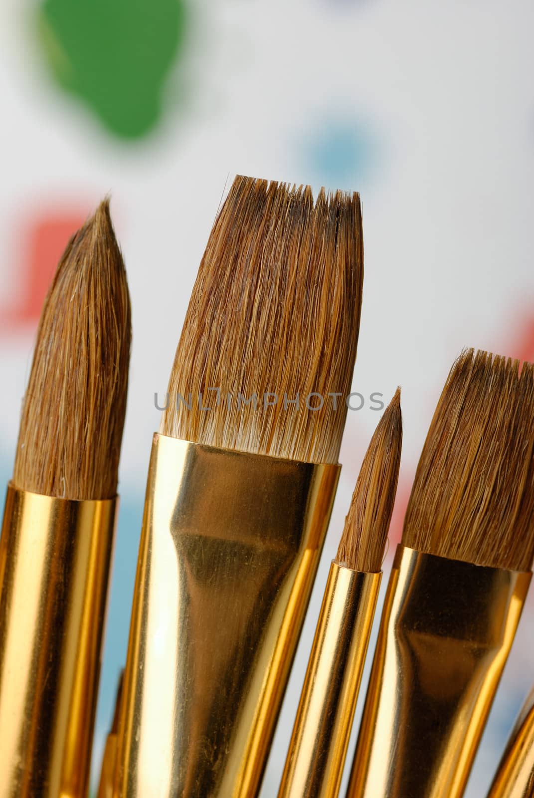 Paintbrush. Brushes for drawing. C blur a color background