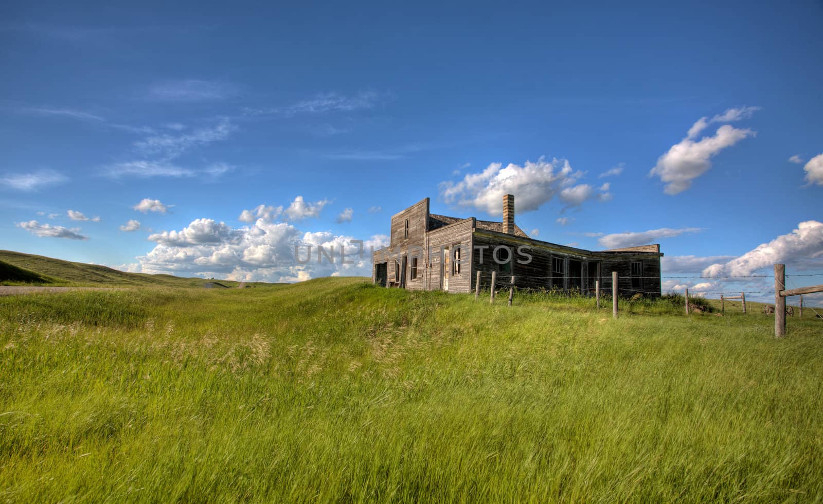 Abandoned Farm Buildings Saskatchewan by pictureguy