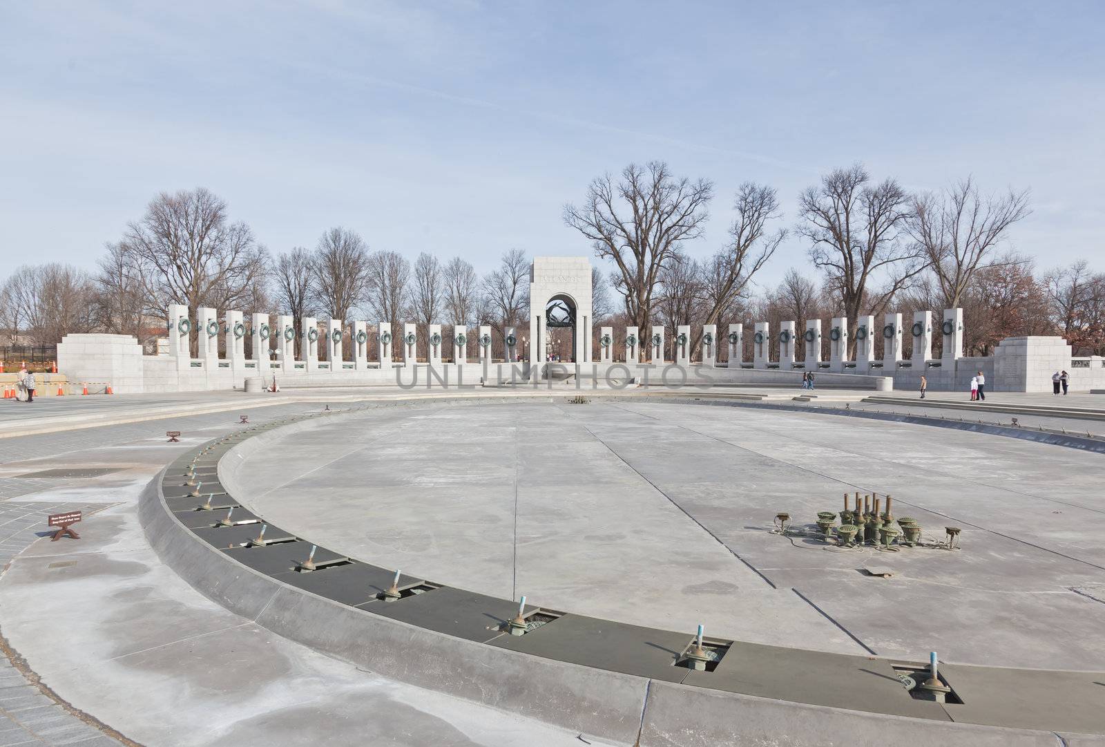  Monument and the World War II Memorial in DC 
