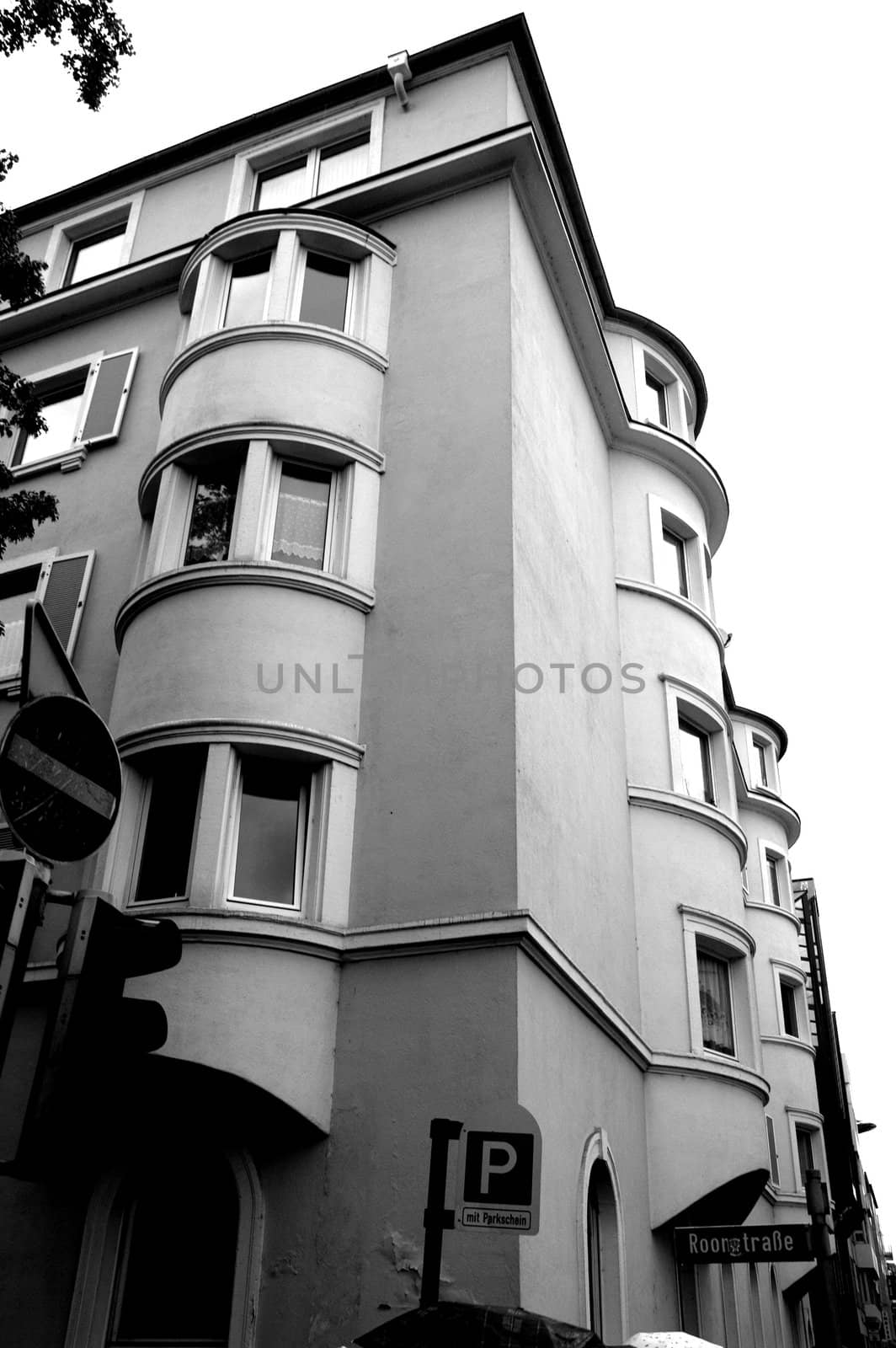 German apartment building by eugenef