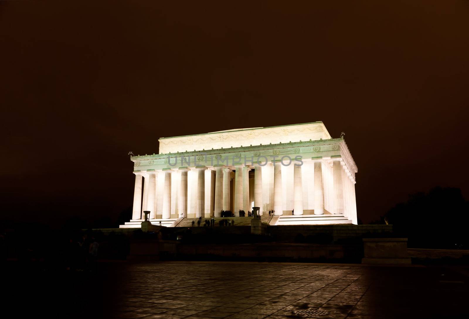 The Lincoln memorial in Washington DC by gary718
