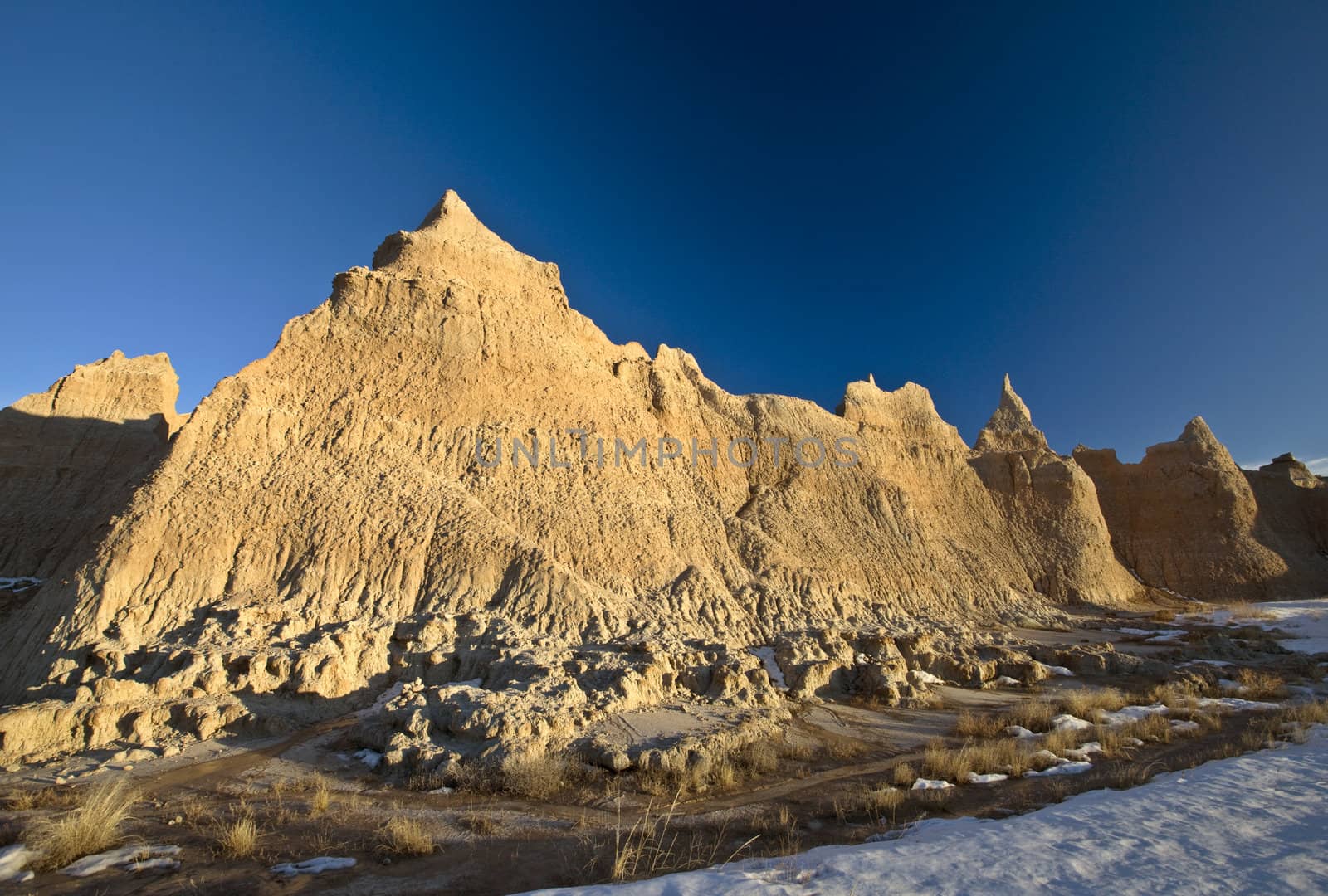 South Dakota Badlands by pictureguy