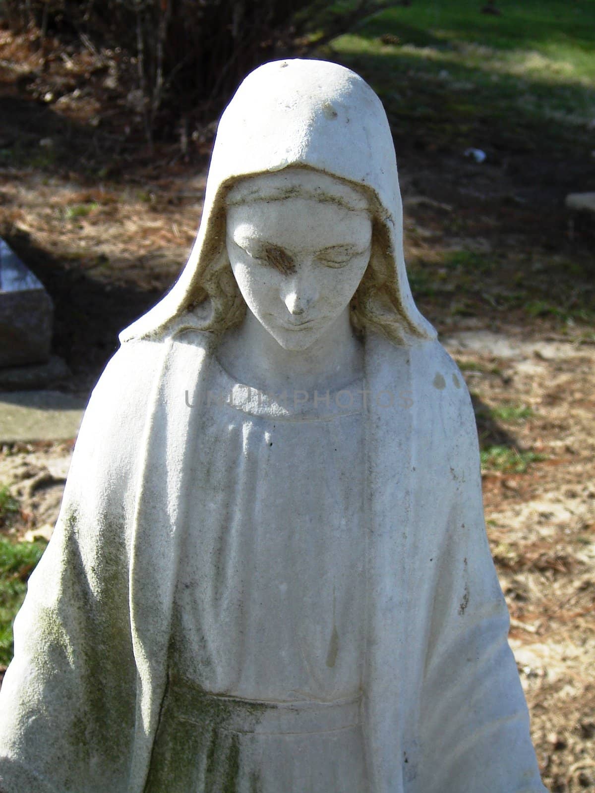 Gravesite - Mary Statue-closeup