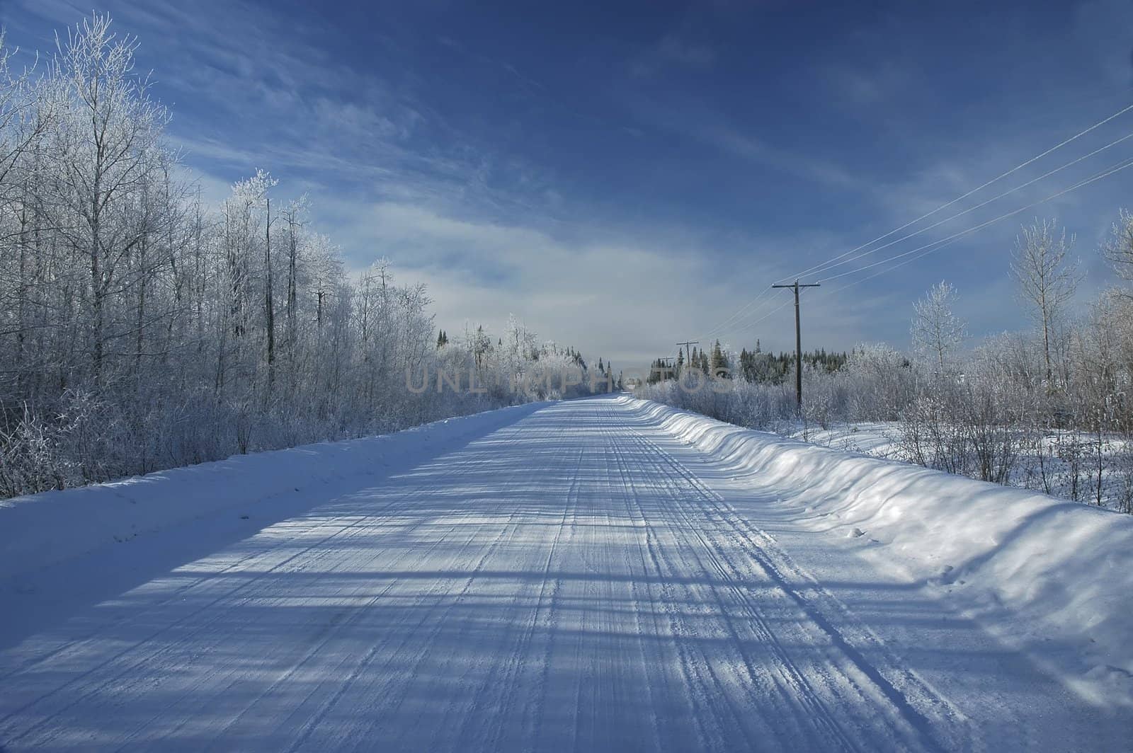 Winter Road by photopierre