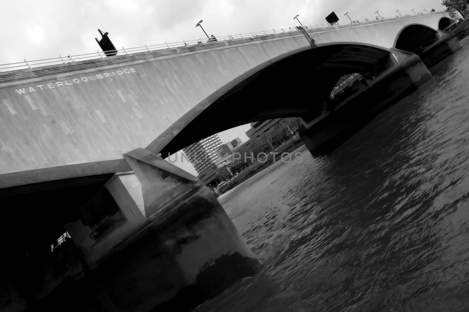 Waterloo Bridge over the Thymes river.