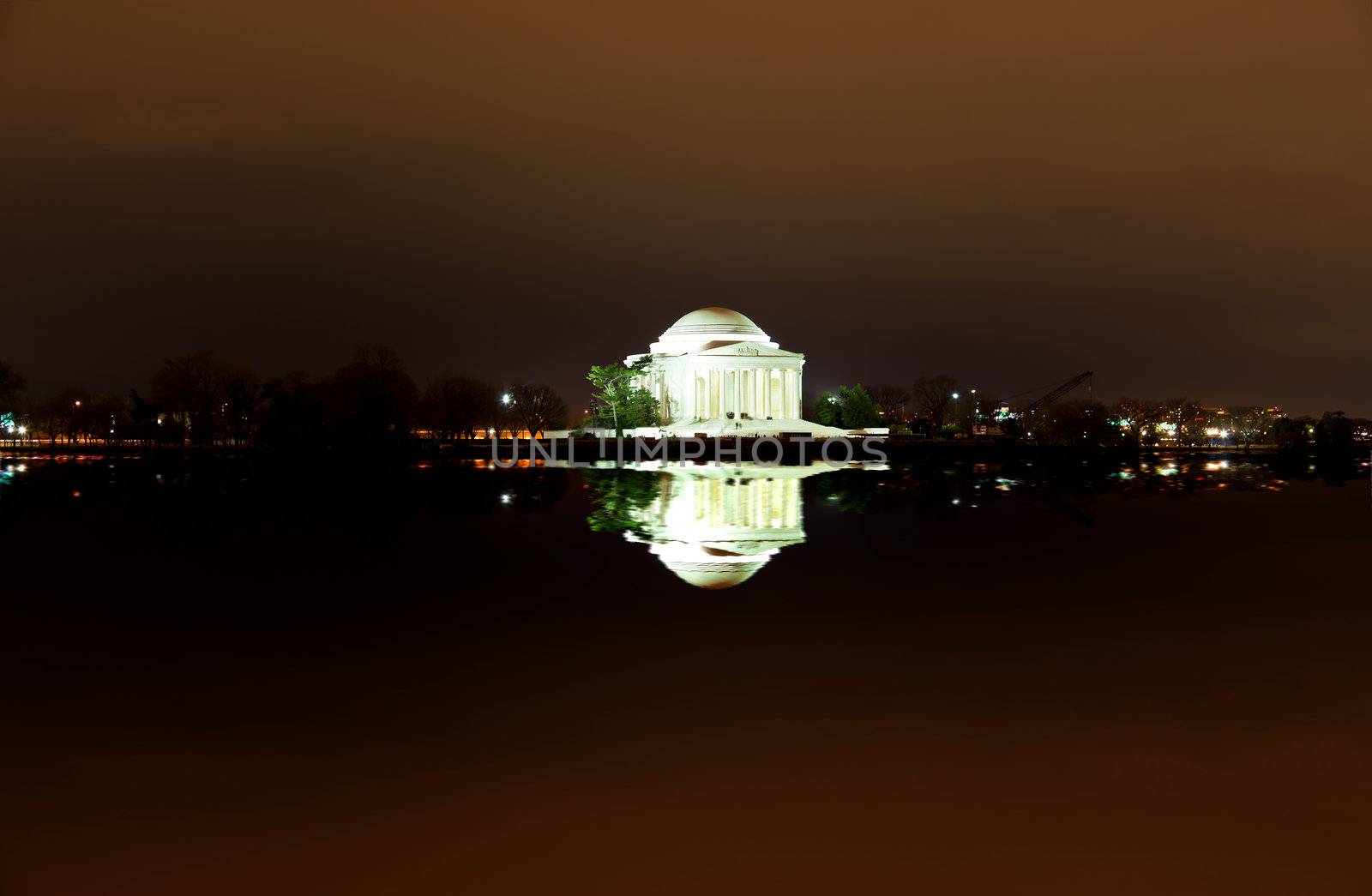 Jefferson Memorial at night by gary718