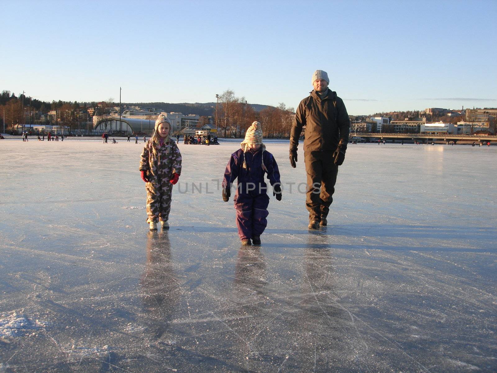 walking on the frozen water, Sandvika