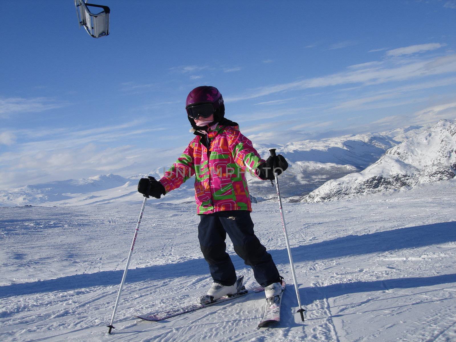 Scandinavian Lifestyle-skiing view by Bildehagen