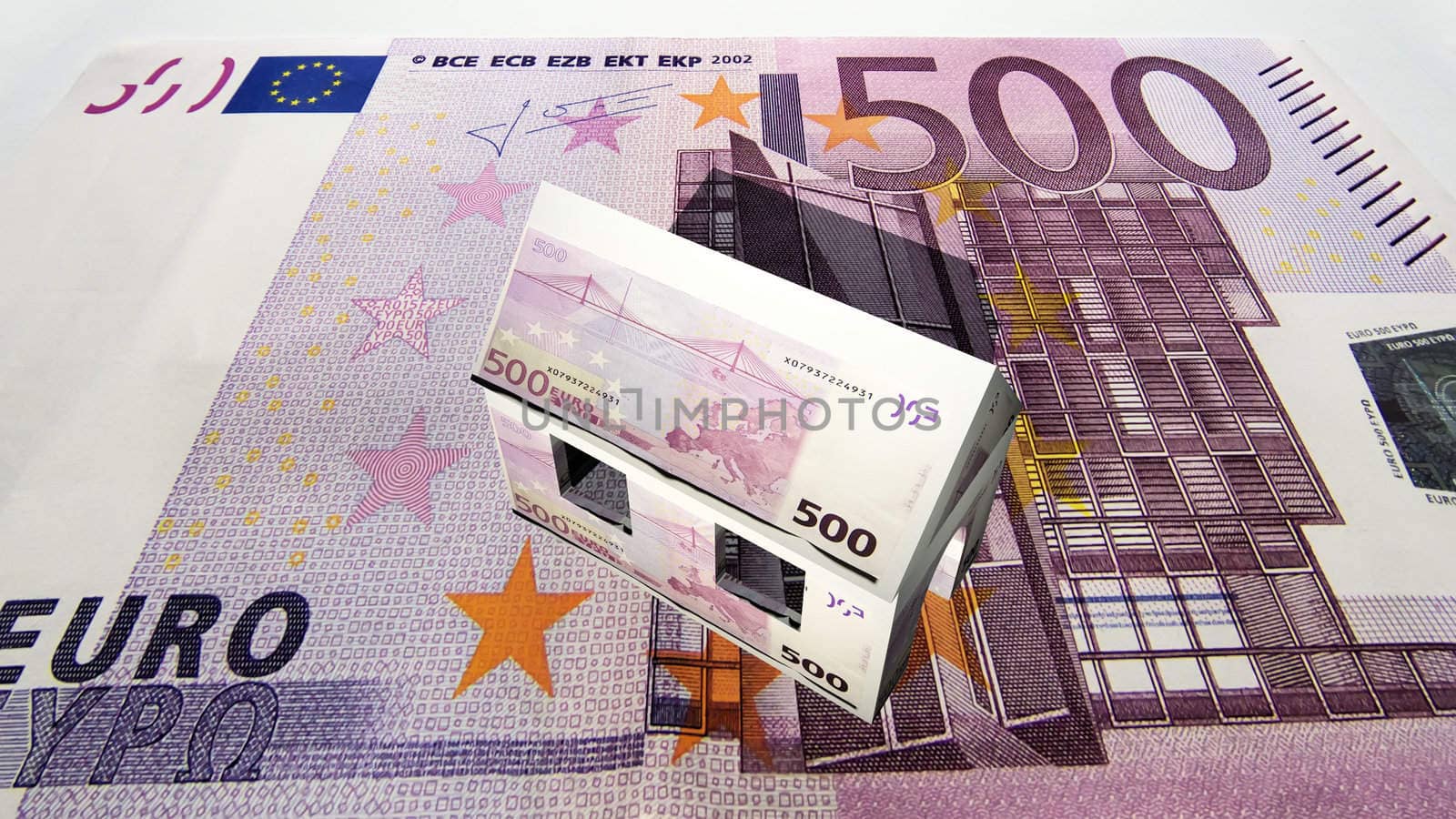 the house and the 500 euro note