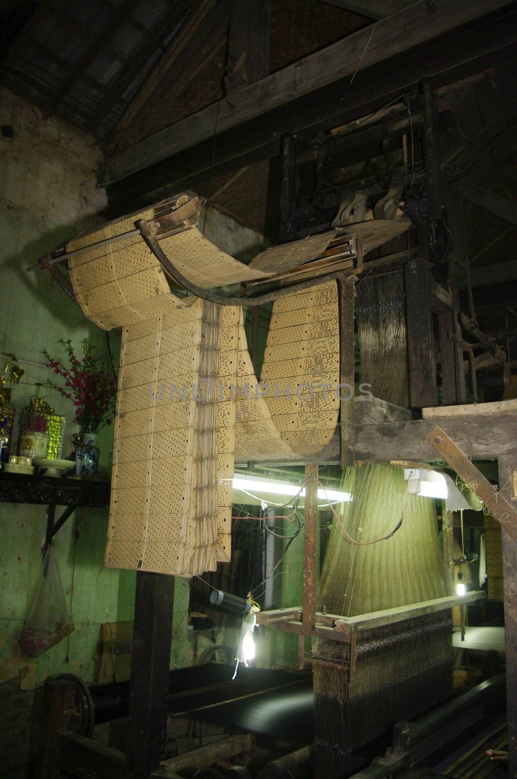 There are many weaving workshops in Asia. Many of these workshops weave silk. Weaving and making have not changed since the last century. The machines are still punched  vith card programming . The noise is infernal workshops