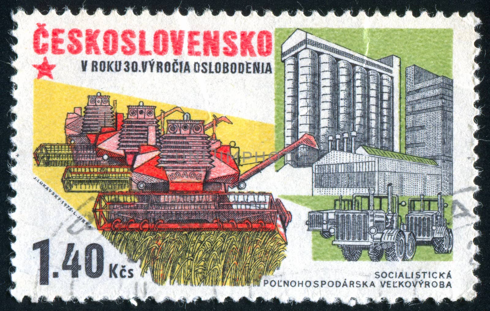 CZECHOSLOVAKIA - CIRCA 1975: stamp printed by Czechoslovakia, shows combine, circa 1975