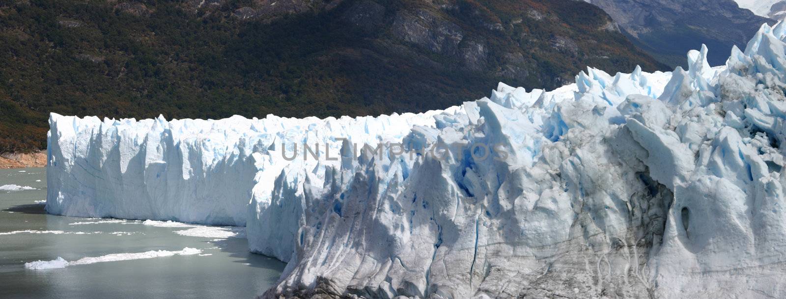 Panorama of Perito Moreno Glacier (Patagonia, Argentina)