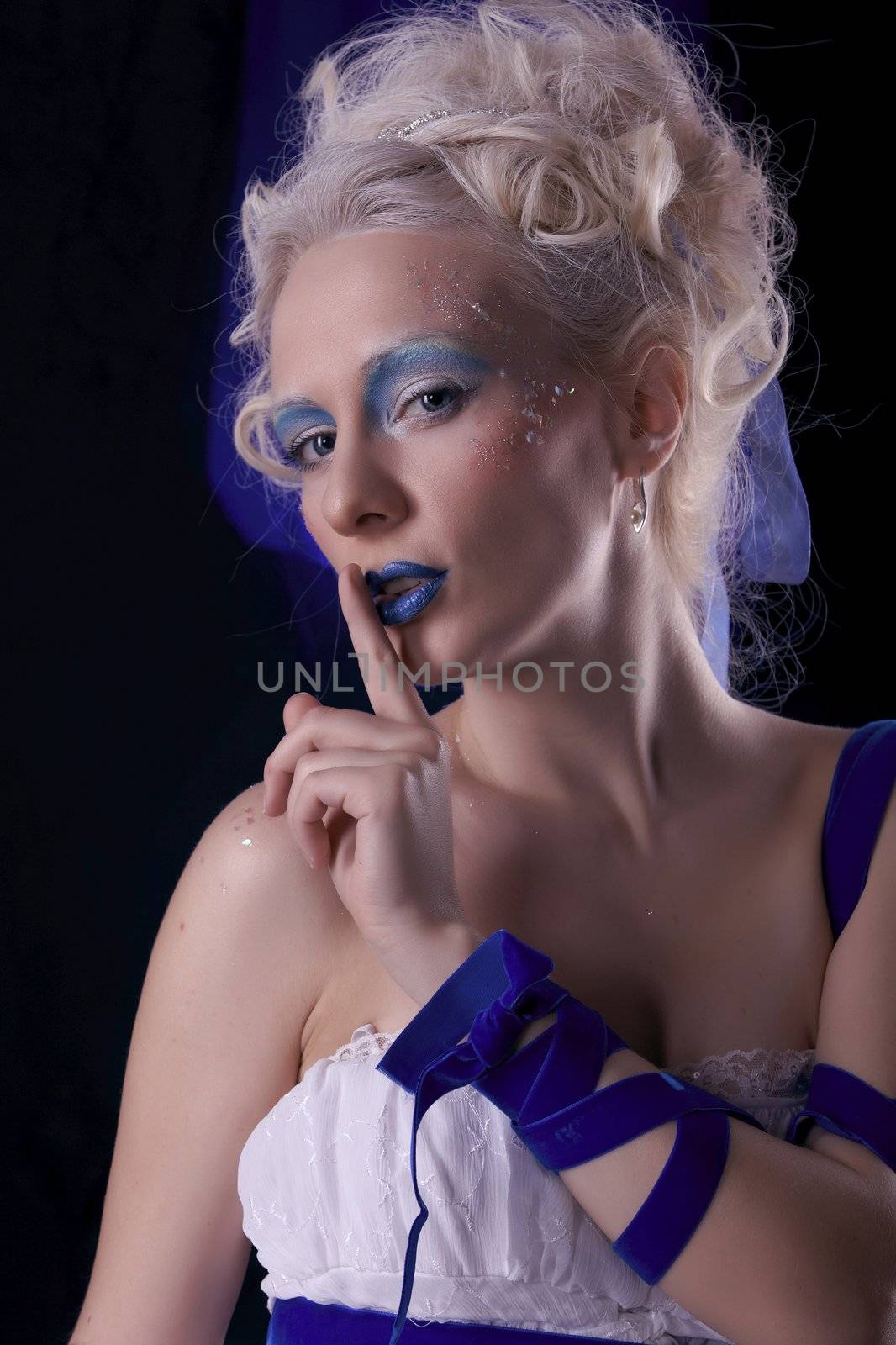 secret a very beautiful model with extrime blue makeup