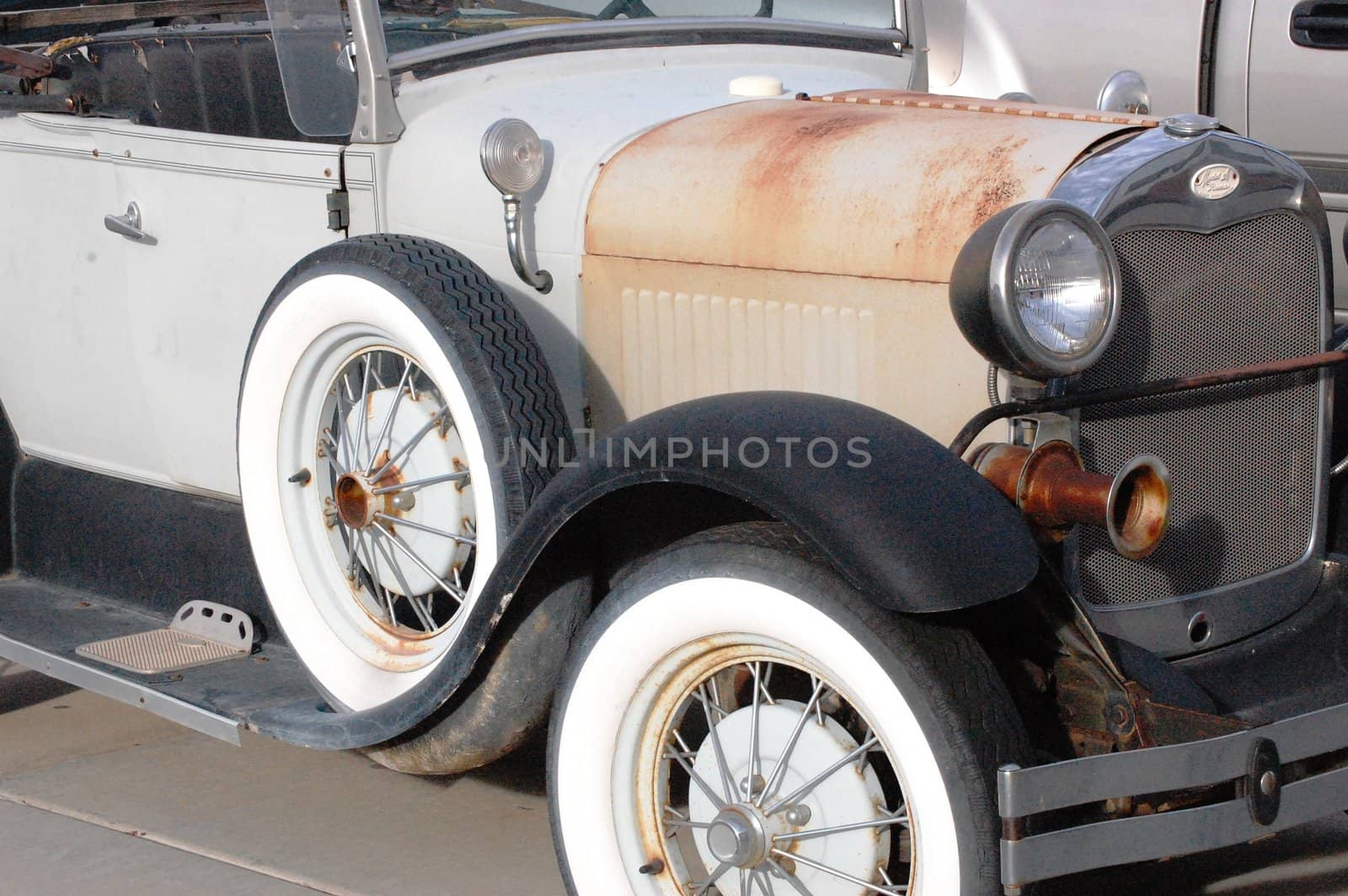 Antique car by RefocusPhoto