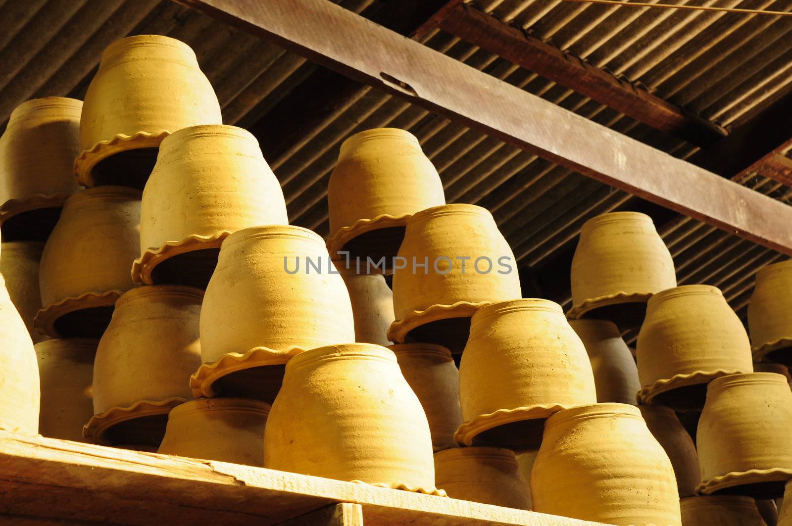 pattern of Little clay flower pots, used to background