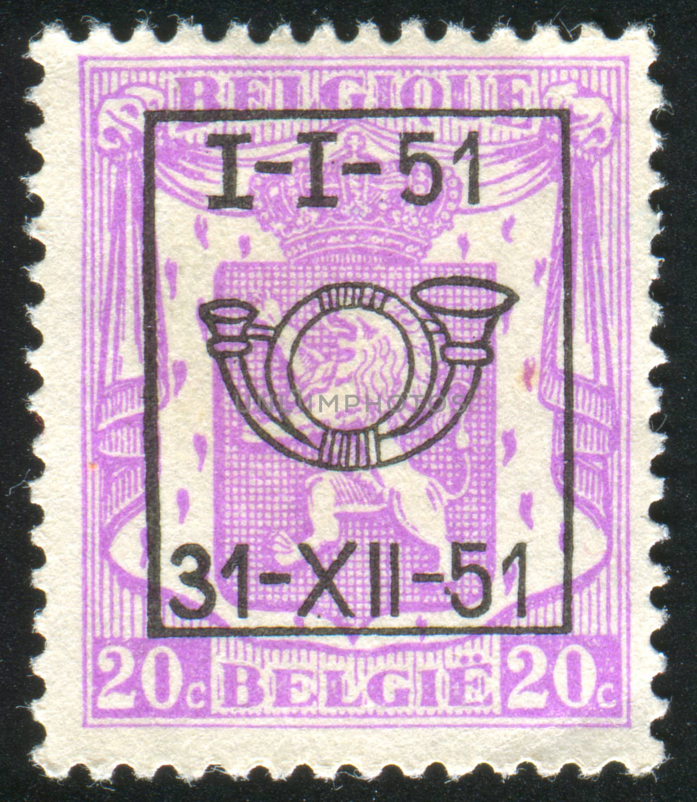 BELGIUM - CIRCA 1935: stamp printed by Belgium, shows Coat of Arms, circa 1935