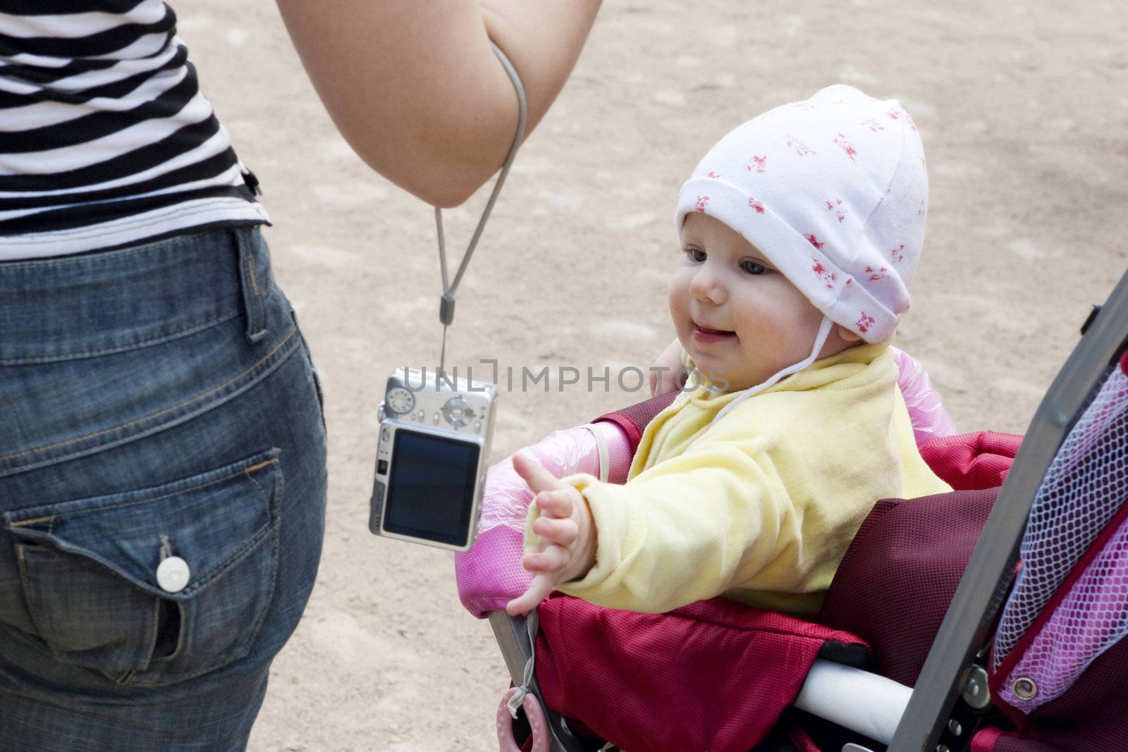 child and a camera by vsurkov