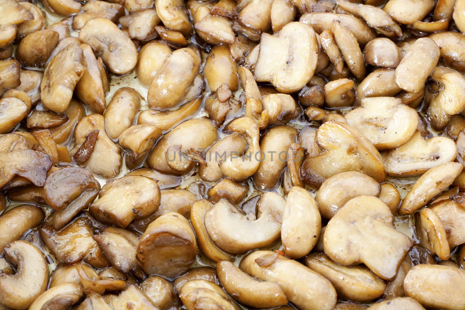 Fried mushrooms in oil by magraphics