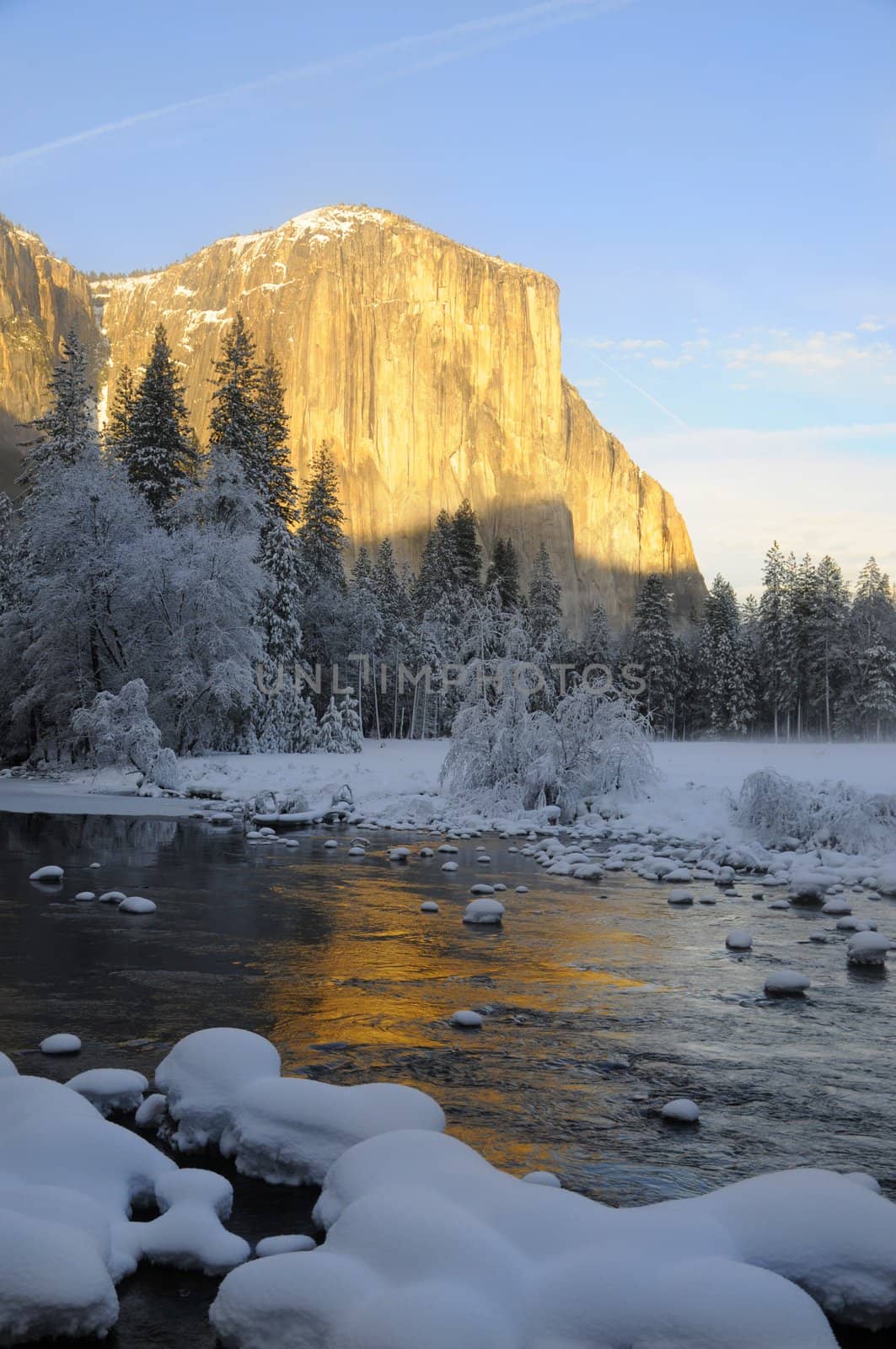 Sun rise on the granite peaks in Yosemite valley