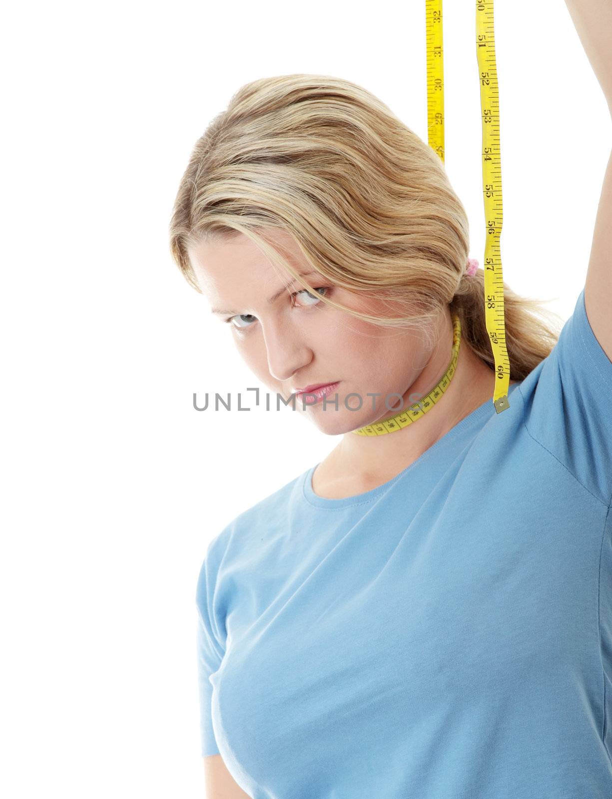 Woman want to hang her self on measuring tape