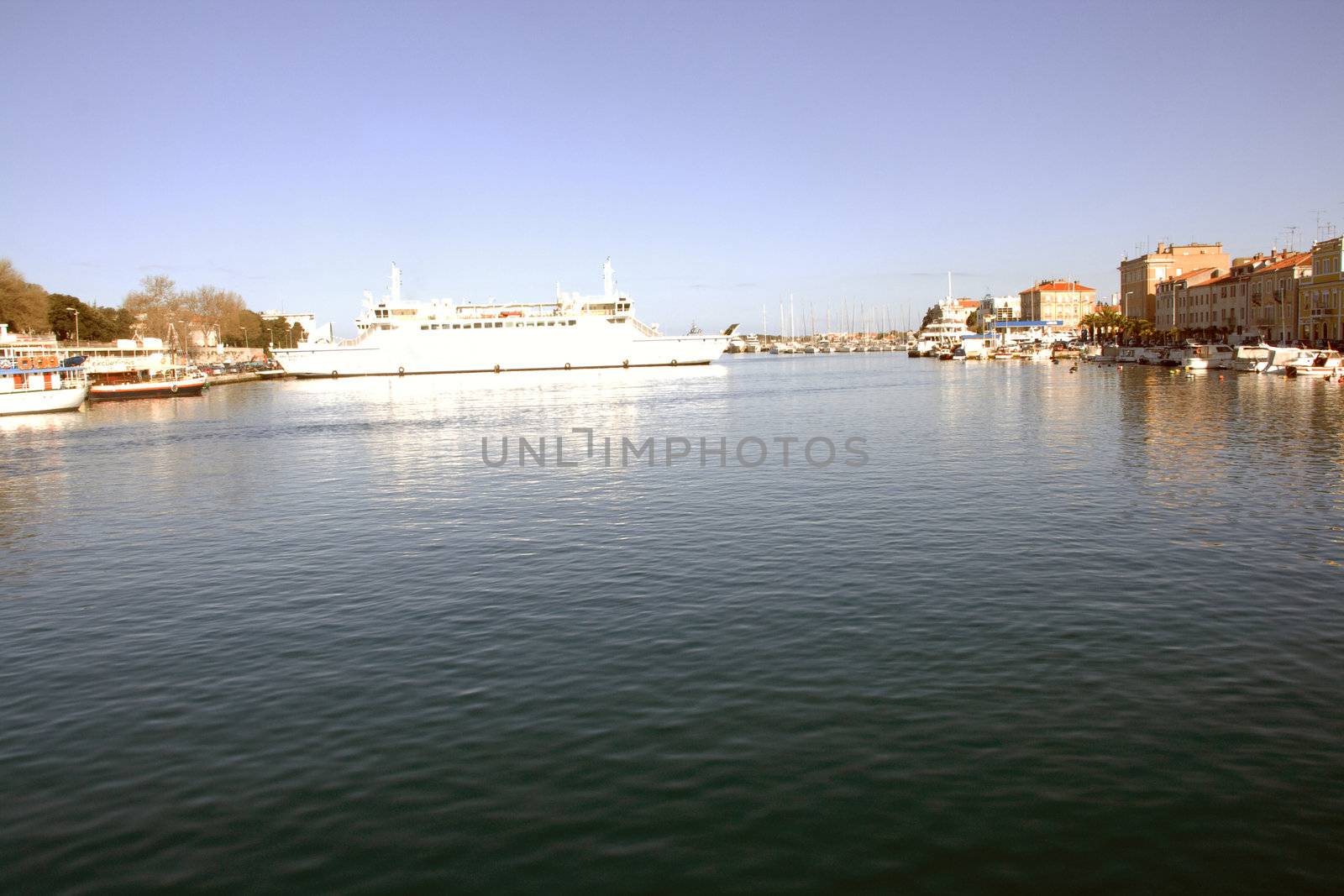 Port of Zadar by STphotography