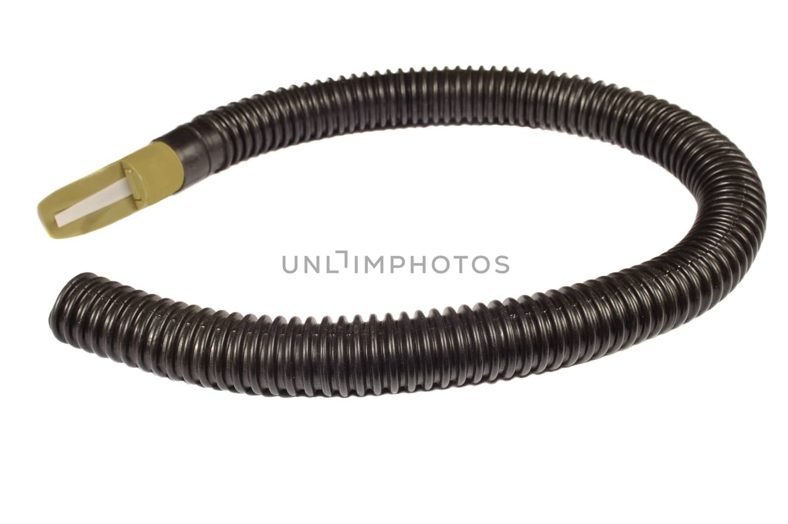 Elk bugle call for simulating Elk sounds and thereby attracting them to the hunter