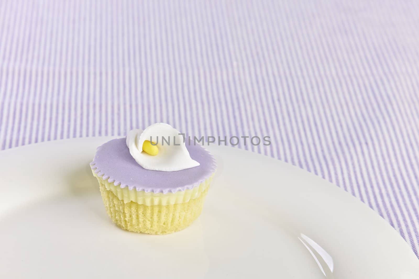 Cupcake by instinia