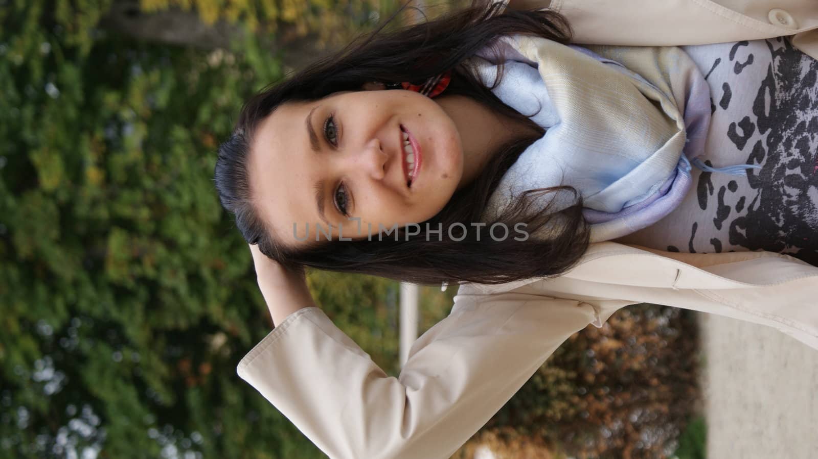 girl on autumn walk in the park