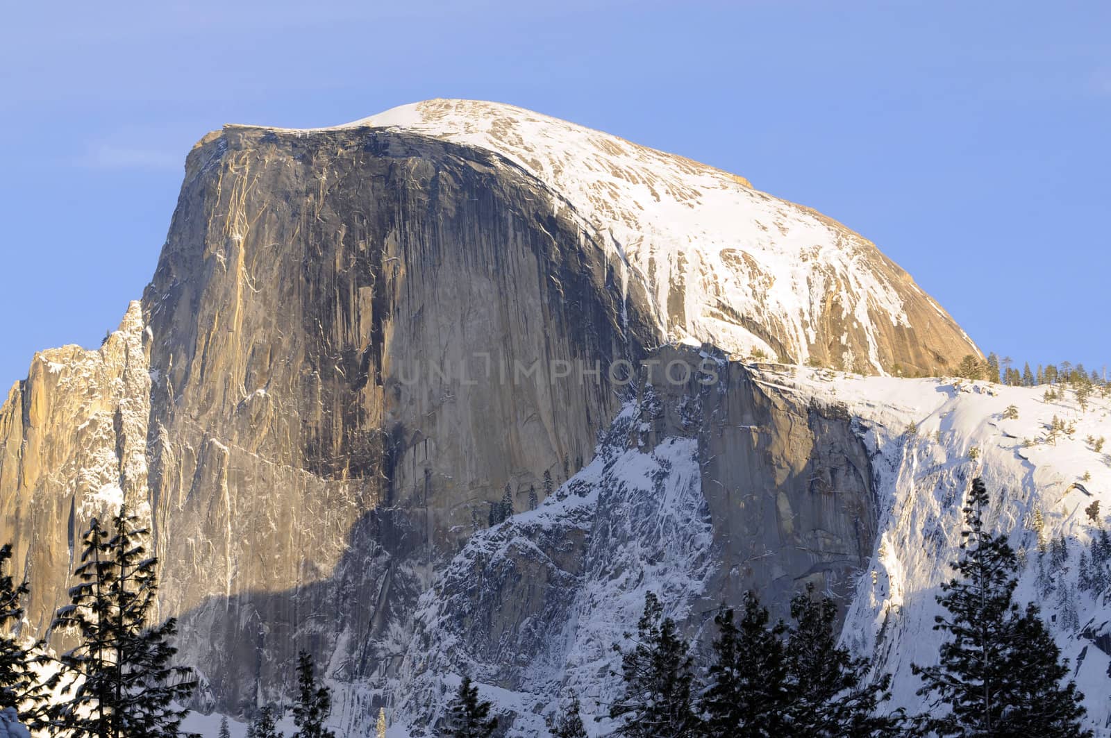 Sunset on tHalf Dome in Yosemite valley