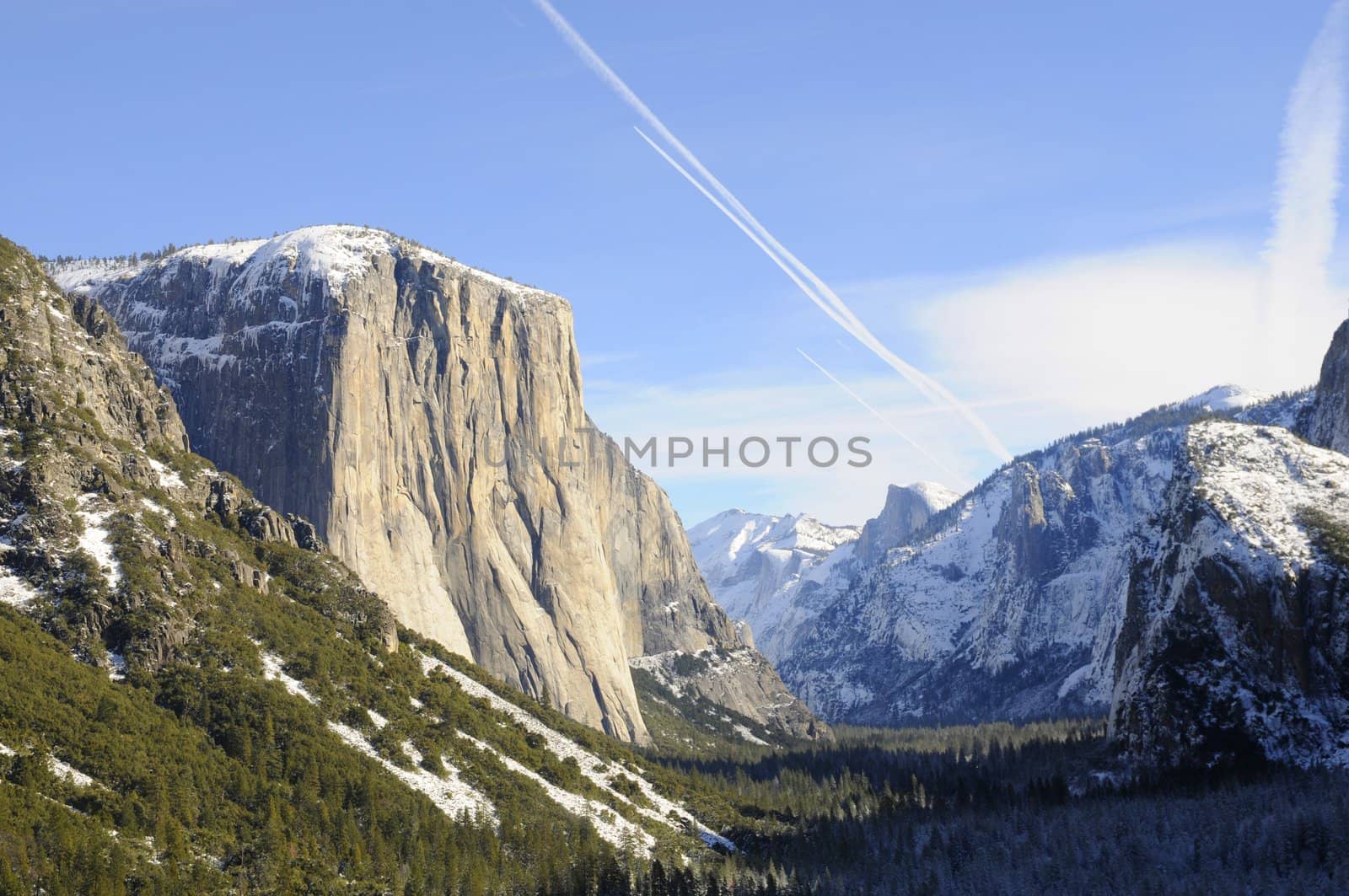 Sun rise on the granite peaks in Yosemite valley