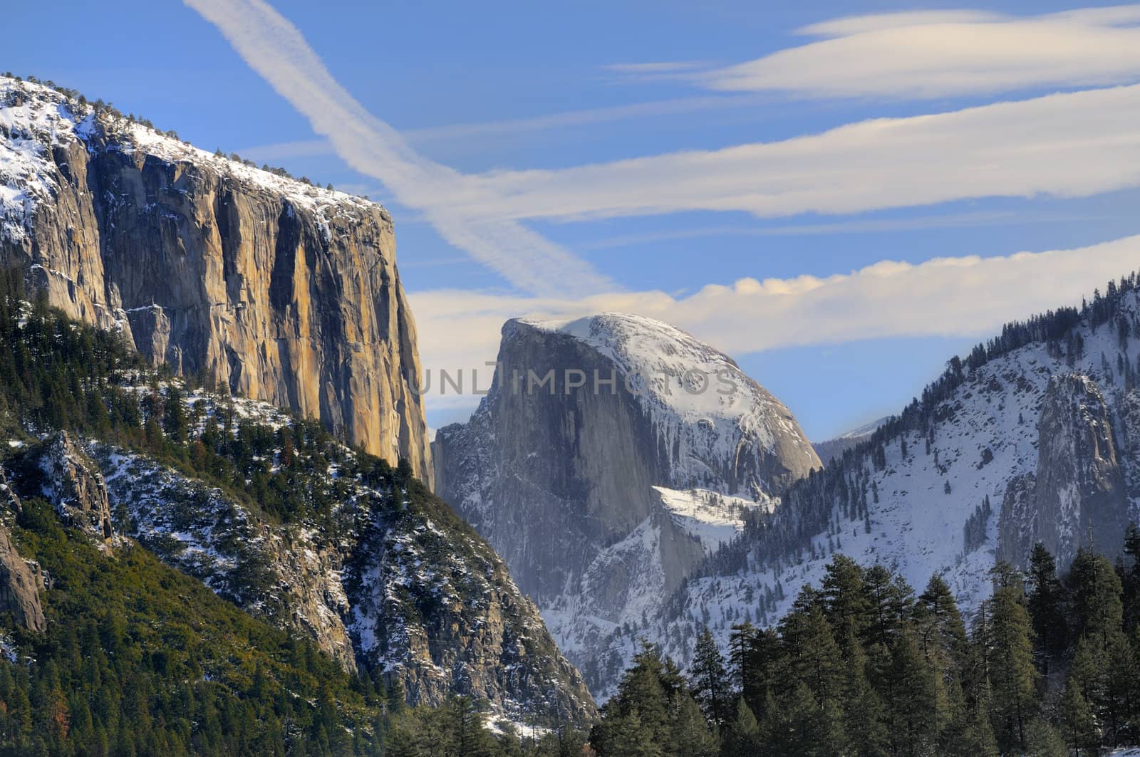 Sun rise on the granite peaks in Yosemite valley