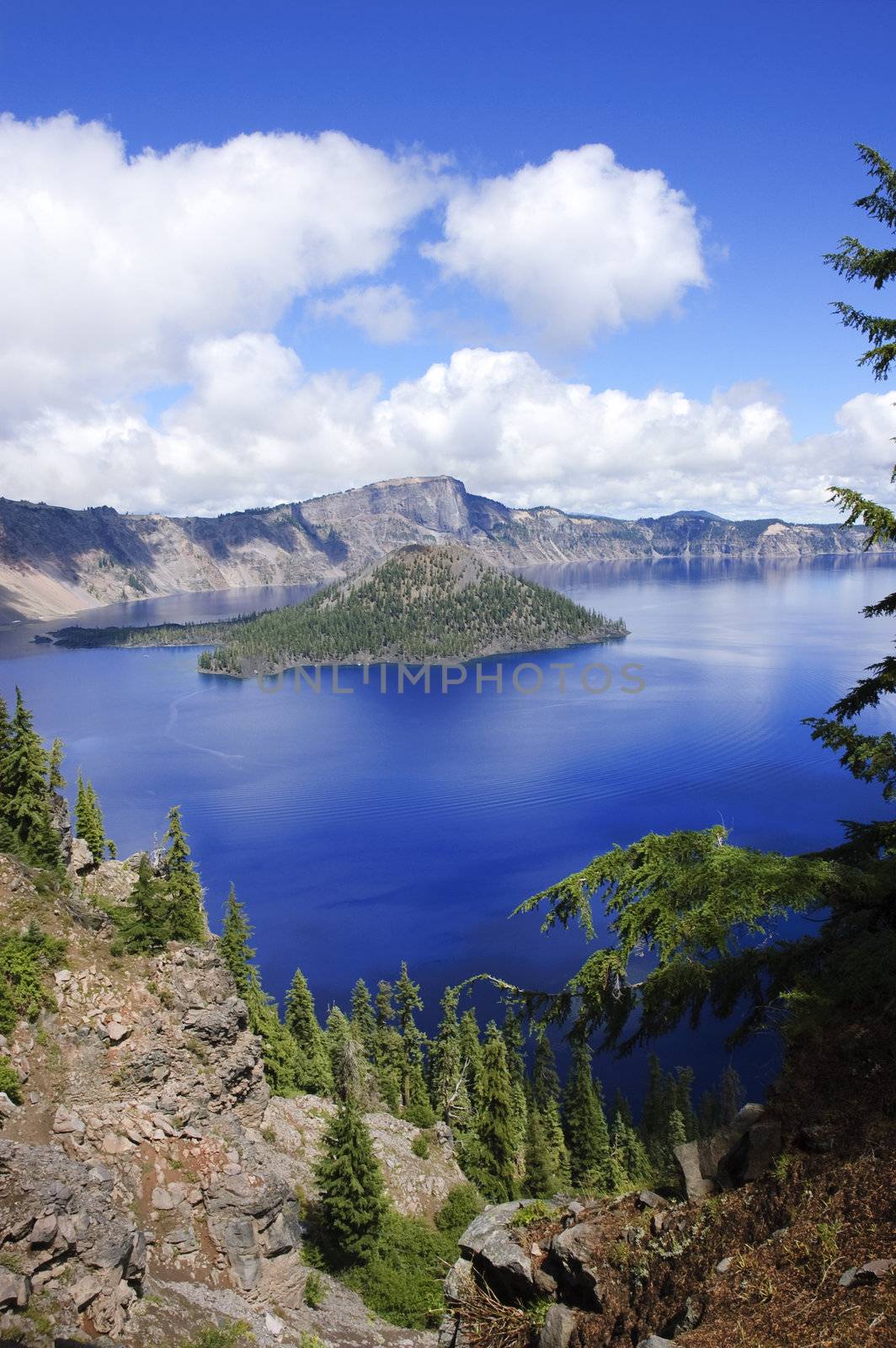 Veiw of Wizard Island in Crater lake, an extinct volcanic caldera