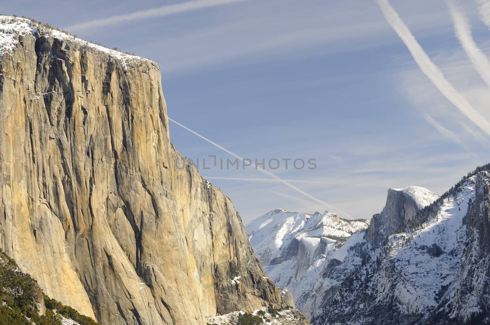 Sun rise on the granite peaks in Yosemite valley