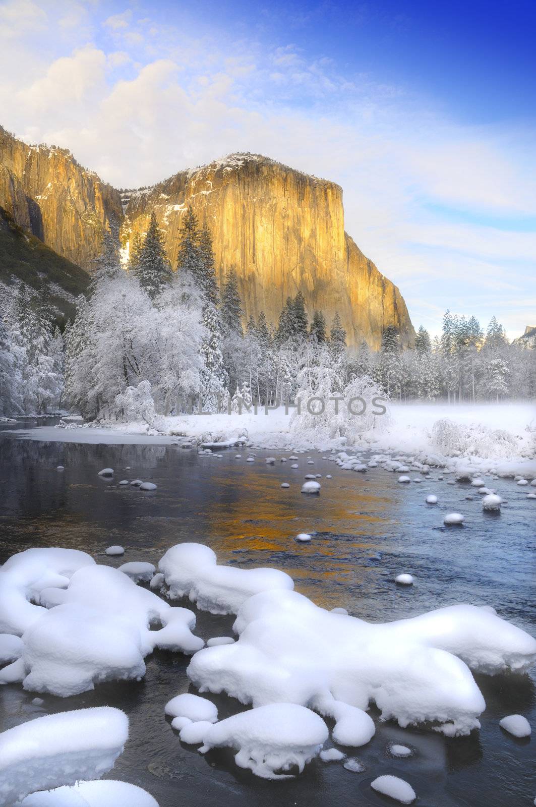 Sunset from the Merced river with El Capitan lit