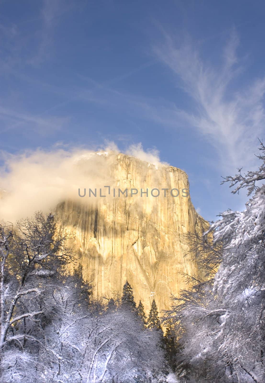 Sunset on El Capitan in Yosemite valley