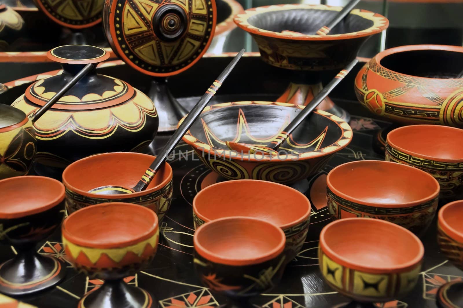 Set of traditional chinese soup red ceramic pot 