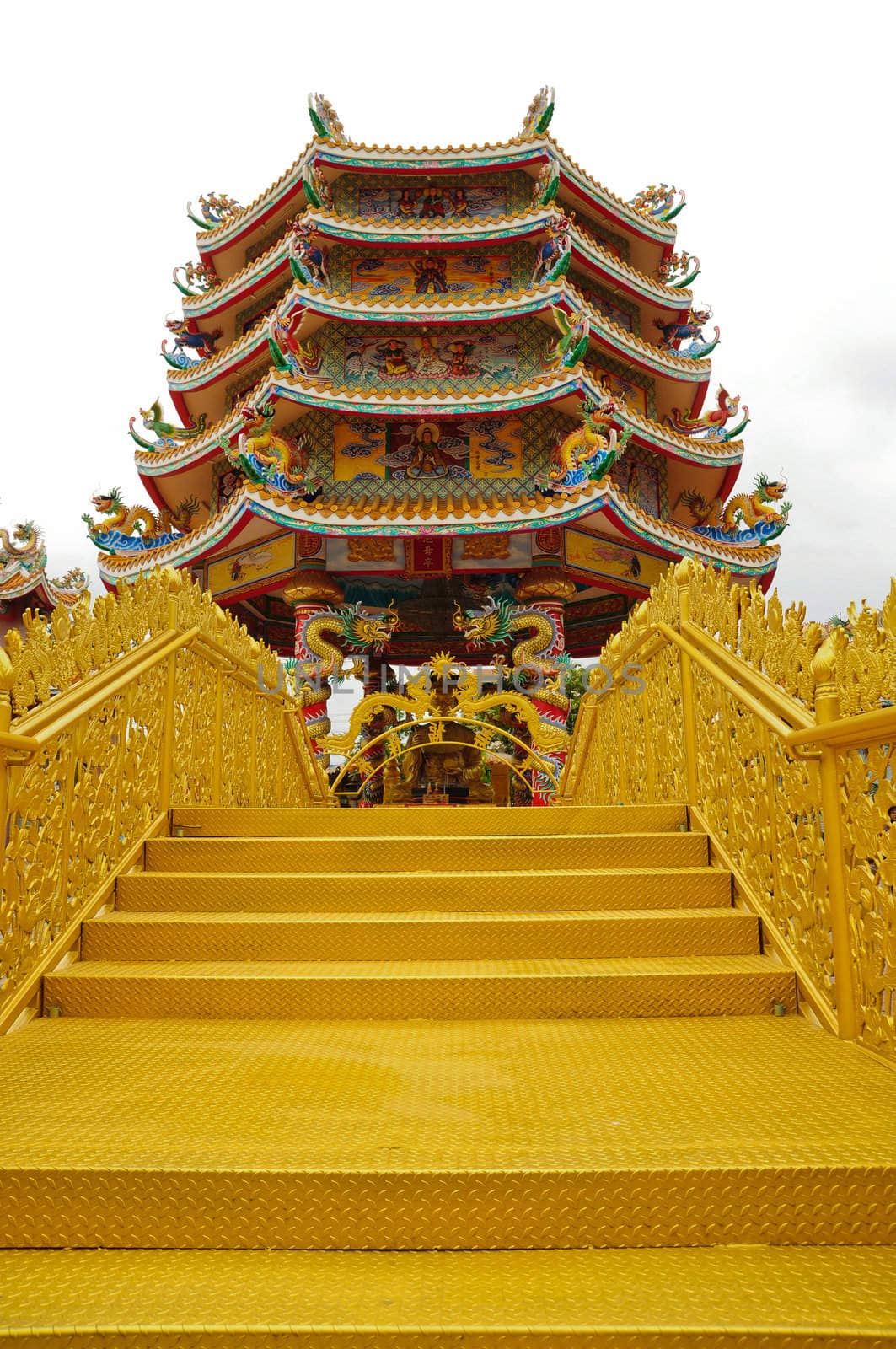 golden road to pagoda