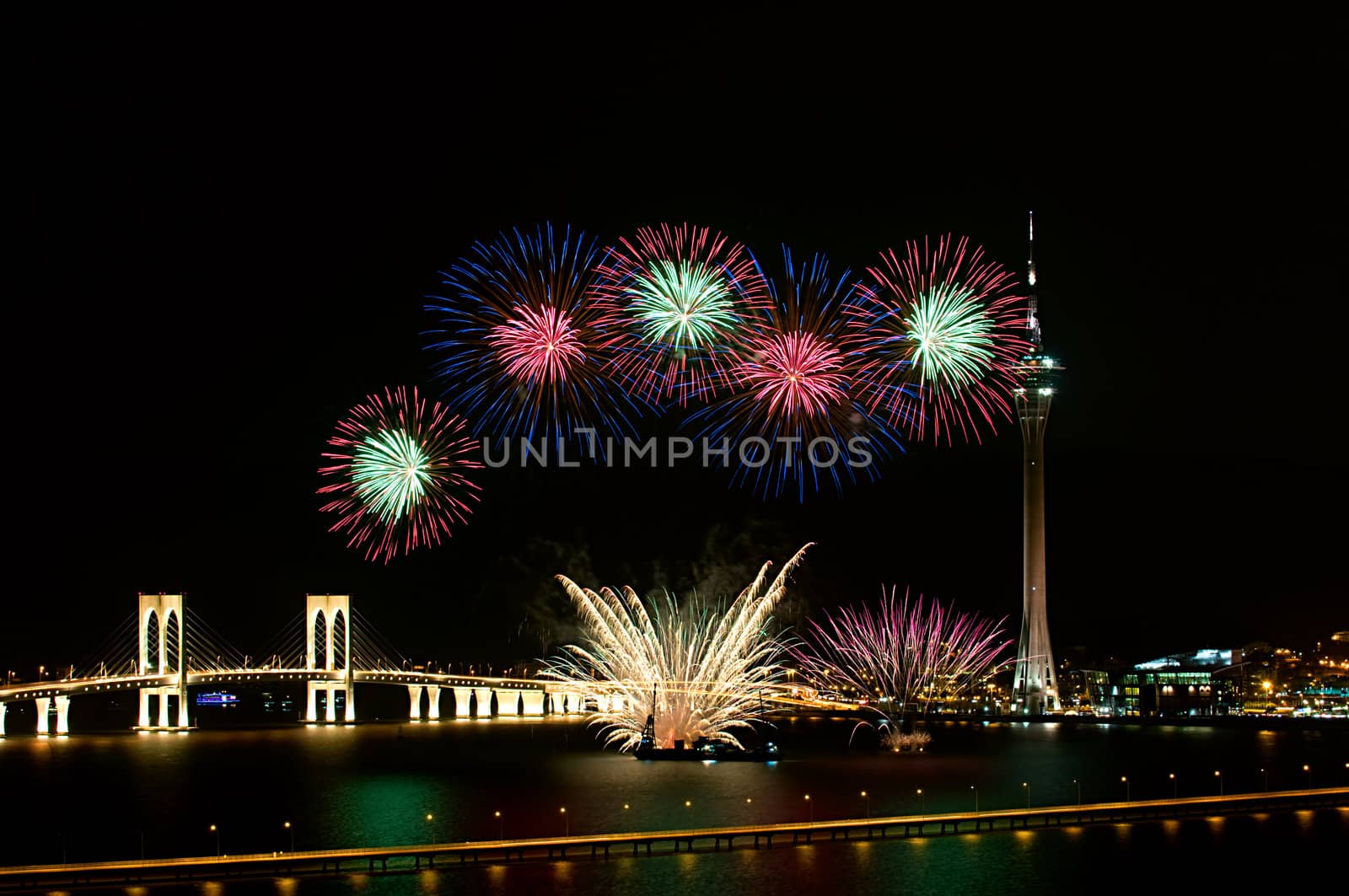 Macau International Fireworks Display Contest by tito