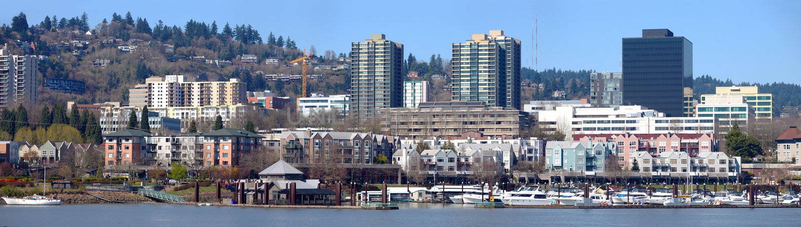A closer view of the marina and neighborhood in Portland Oregon.