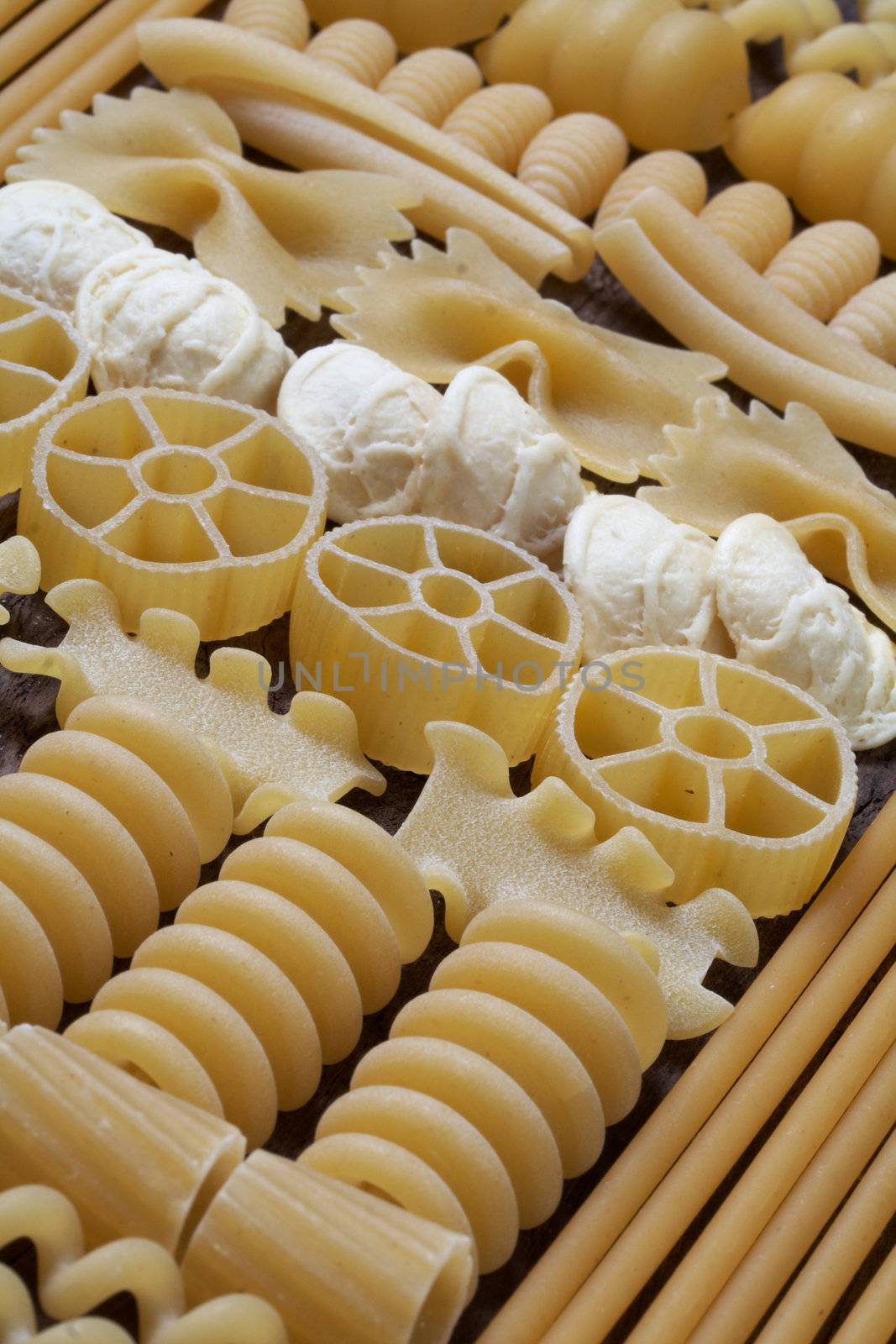 Italian raw pasta by maxg71