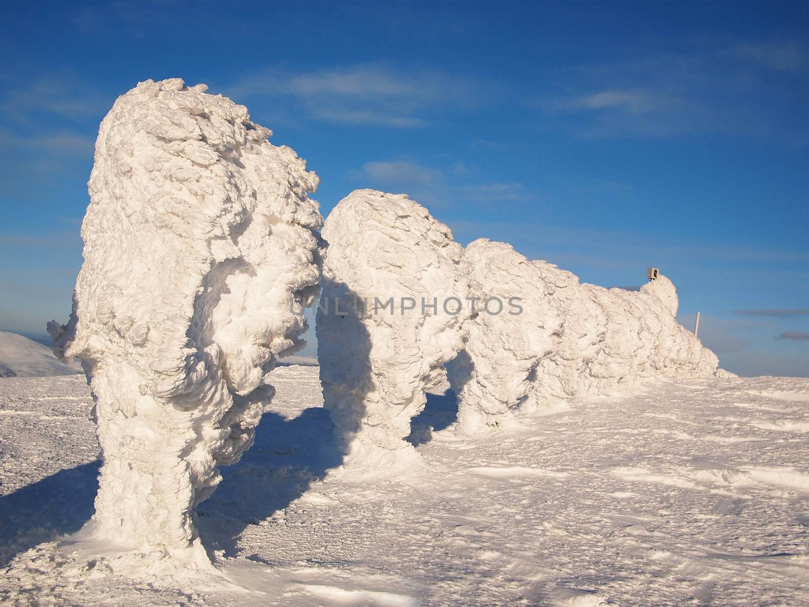 Snow sculptures in Lapland by pljvv